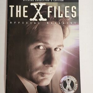 The X-Files Official Magazine Special Collection - Mulder Cover (Black/Purple)